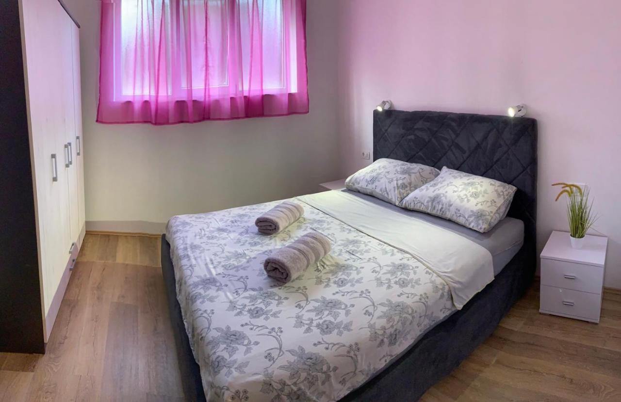 Apartment Lea Mataija Novi Vinodolski Oda fotoğraf